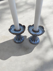 Paire de bougeoirs mauves fleurs en céramique