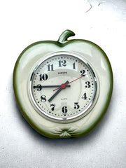 Horloge pomme années 70 céramique