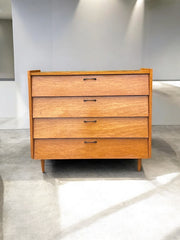 Armoire à chaussures de style commode en bois années 60 pieds compas