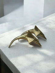 Paires de dauphins en laiton années 70