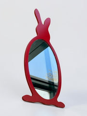 Miroir lapin en bois peint rouge