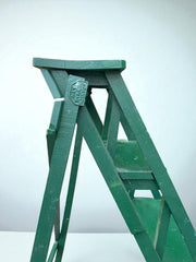 Ancien grand escabeau en bois peinture d’origine, 1920-30