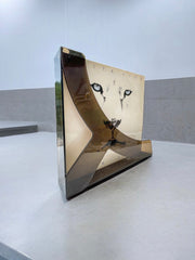 Support disque boomerang en plexiglass fumé