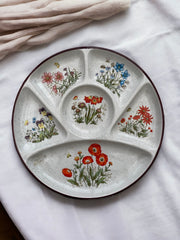 Six assiettes vintage motif fleurs sauvages, en céramique