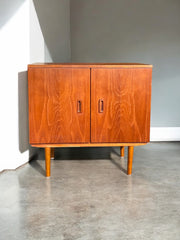 Petit meuble en teck scandinave style Børge Mogensen