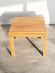 Table basse dans le goût de la coffee table Hexa Vuarnesson