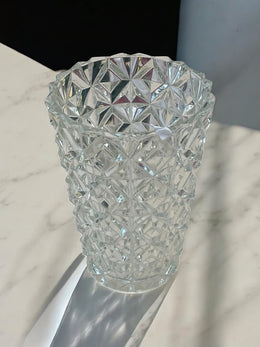 Vase en verre pressé motifs géométriques en relief 1960