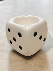 Cendrier vintage en ceramique en forme de dés