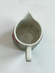 Beau grand pichet barbotine fin XIX eme motif fruits