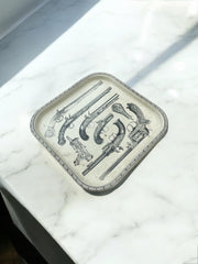 Plateau métallique pistolets de Piero Fornasetti années 60