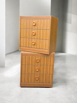 Duo de tables de nuits ou petits meubles d’appoint années 70