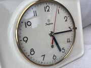 Horloge murale vintage blanche