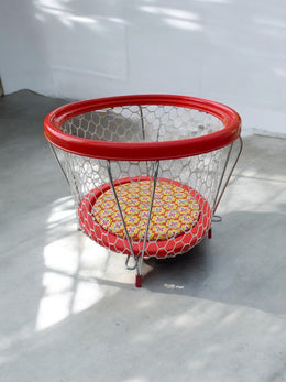 Panier de rangement ou ancien parc à poupées années 70