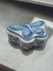 Boite papillons porcelaine chinoise milieu du siècle