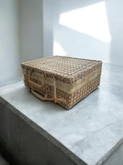 Ancienne valise en rotin tressé