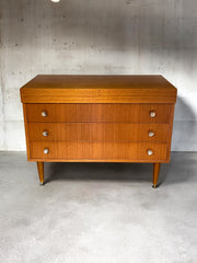Commode vintage