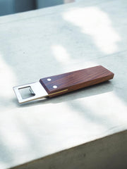 Décapsuleur scandinave en palissandre