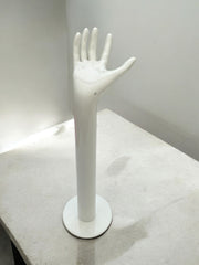 Présentoir main en résine