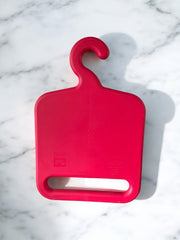 Miroir forme de cintre par Louise Hederstrom, années 2000. Édition limitée