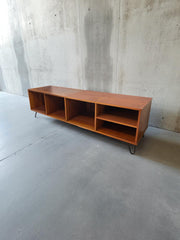 Meuble télé plaqué teck et pieds métal épingles