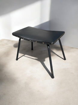 Tabouret / repose pied taureau Pierre Guariche