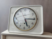 Horloge murale vintage blanche