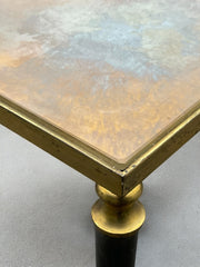 Tables gigognes en laiton et verre eglomisé