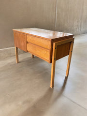 Petit meuble d’appoint scandinave