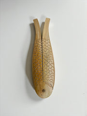 Casse noix poisson en bois années 50