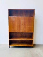 Bibliothèque vintage placage noyer pieds metal noir