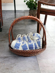 Panier de tasses motif bleu floral