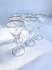 Six verres à vin bord doré