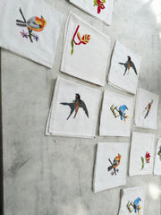 Grande nappe en tissu et 11 serviettes oiseaux brodés