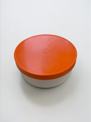 Grande boite de rangement en plastique orange années 70