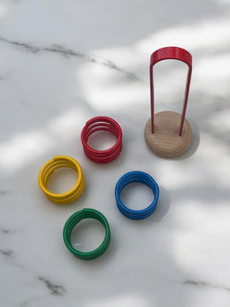 4 coquetiers ressort en metal colorés style Memphis