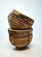 Duo de vide-poches ou cache-pot rotin et laiton 1970