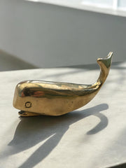 Petite baleine en laiton