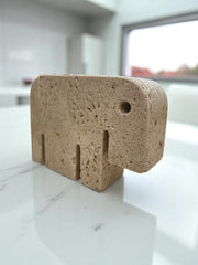 Éléphant en travertin par Fratelli Mannelli