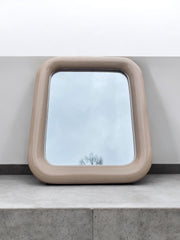 Miroir beige dans le goût du Delfo de Sergio Mazza pour Artemide, années 1960