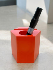 Boite à bics et papiers orange vintage