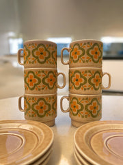 6 tasses et sous-tasse motif rétro