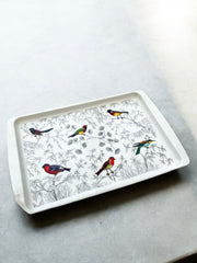 Plateau ancien avec motif oiseaux