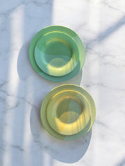 Assiettes Luminarc vintage jaunes et vertes, 16 pièces