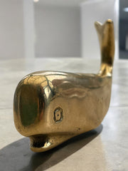 Petite baleine en laiton