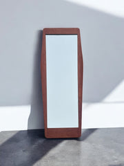 Miroir en teck danois de forme libre années 60