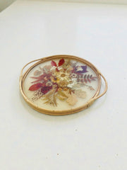 Plateau fleurs séchées en rotin