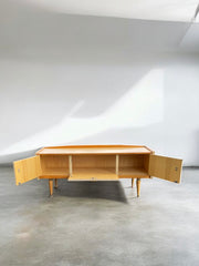 Meuble bas ou télé vintage années soixante