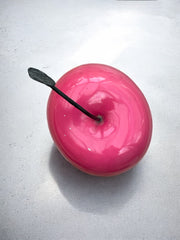 Cerise géante en céramique rose