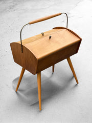 Boîte à couture/travailleuse pieds compas années 60