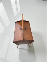 Boîte à couture/travailleuse pieds compas années 60